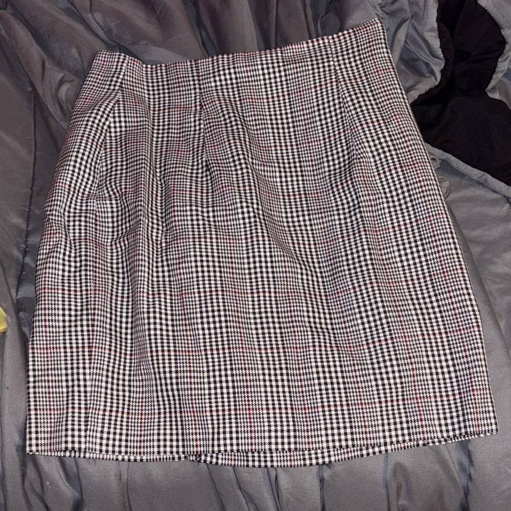Classic Houndstooth Skirt